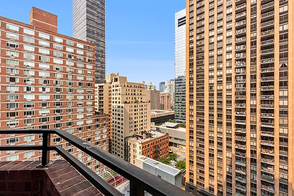 Rented by Berkshire Hathaway HomeServices New York Properties | media 21