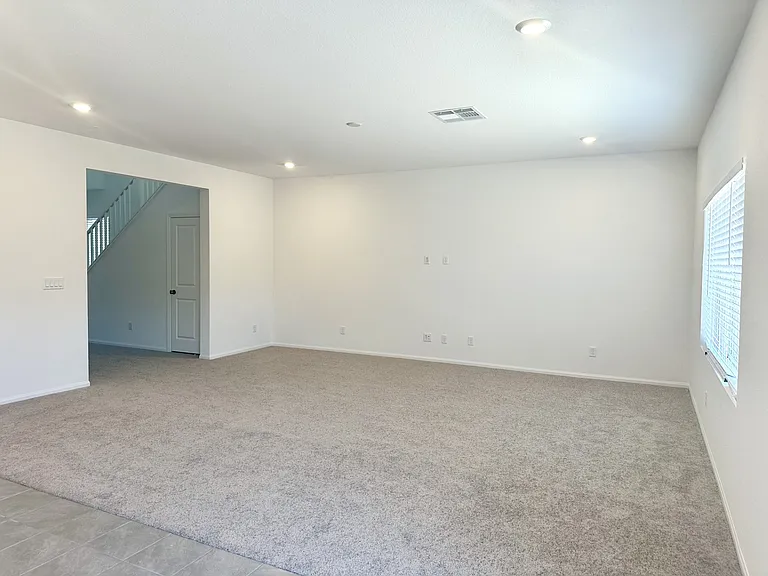 5595 Erindale Terrace Ave — Photo 9