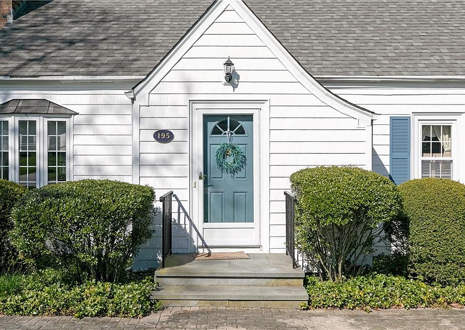 195 Wolcott Ave, Middletown, RI 02842 MLS 1364055 Zillow