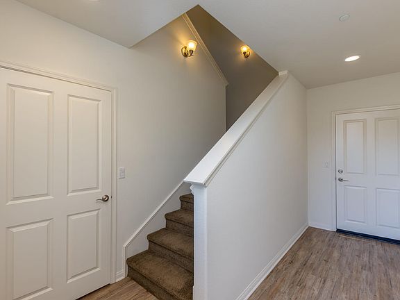 4th image of 992 Los Angeles Ave #104