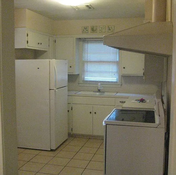 516 Eason Pl — Photo 1