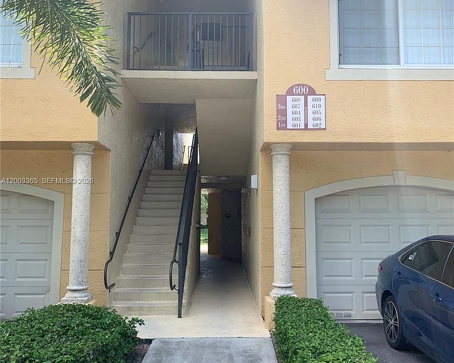 1st image of 600 N Crestwood Ct N #610