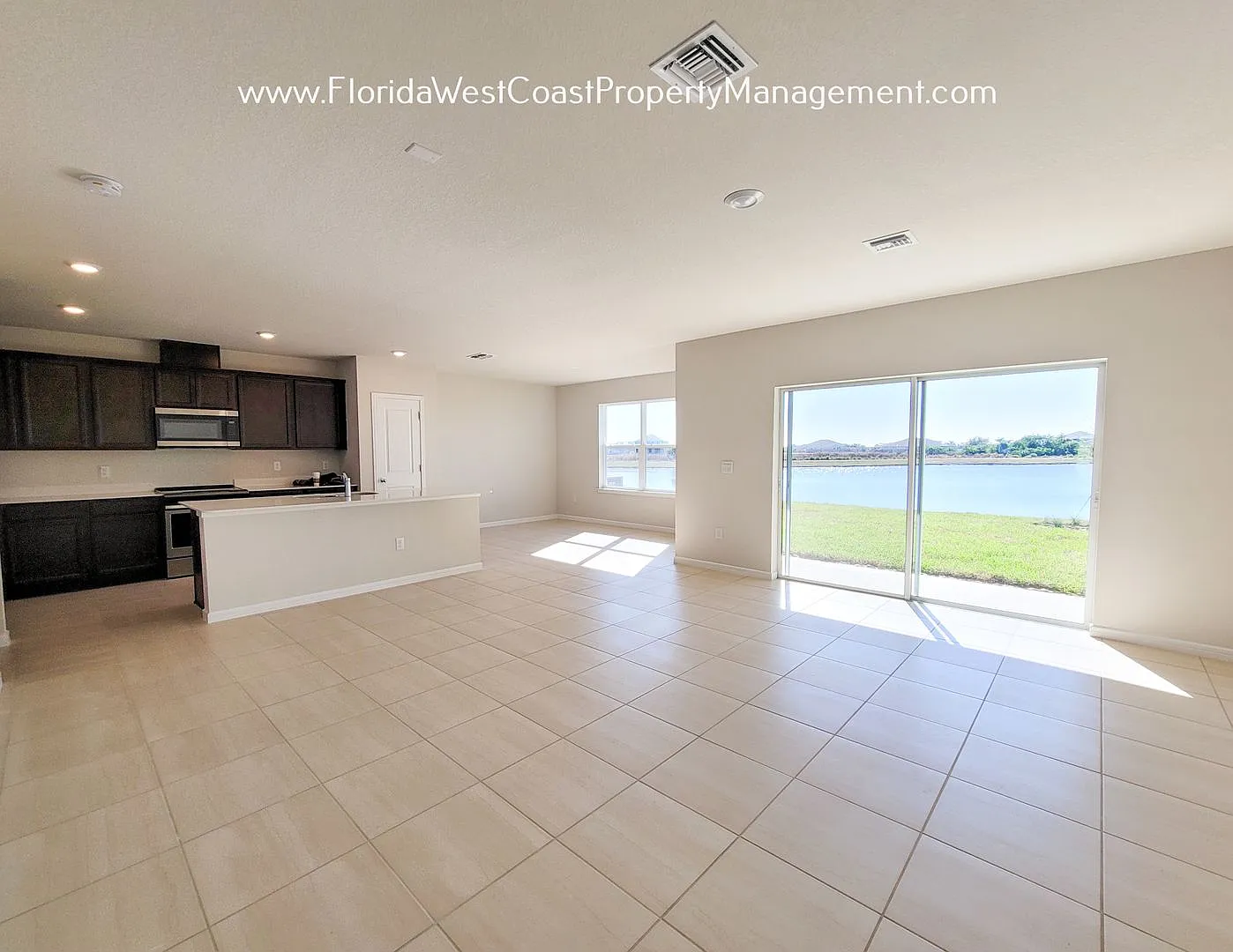 Fantastic 5 Bedroom/ 3 Bath Home In Parrish! Isles At Bayview! Super Amenities! — Photo 3