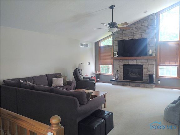 4th image of 117 Fairmont Dr