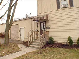 2nd image of 158 N High St