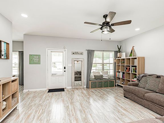 3rd image of 22813 Lafourche Ln
