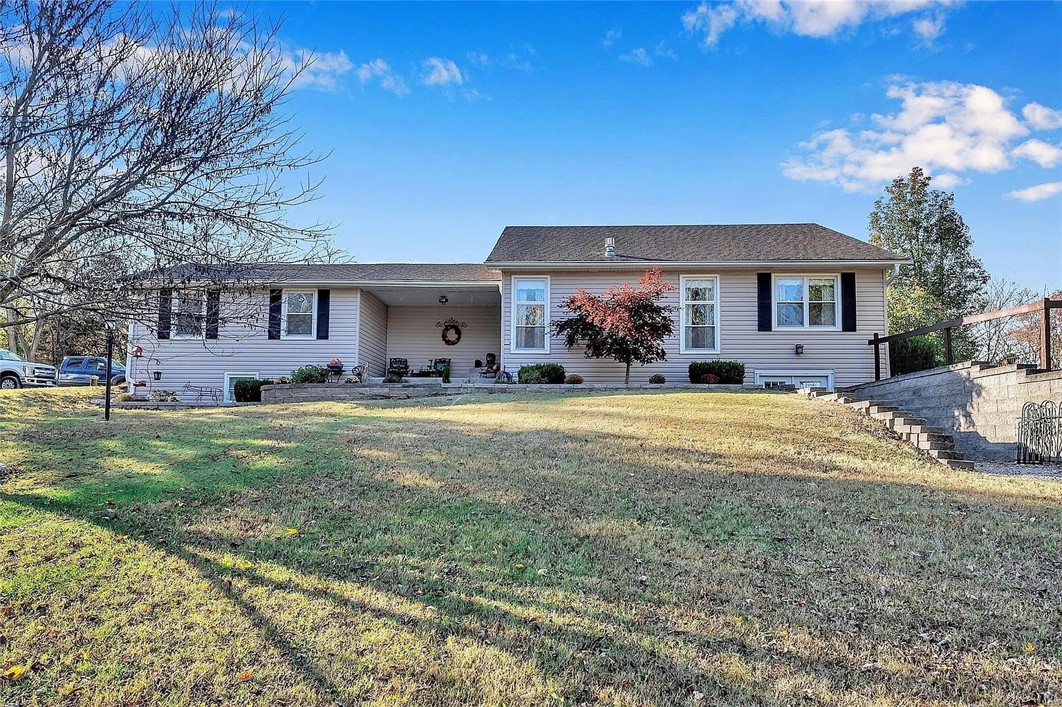 18501 Booness Ln photo 1