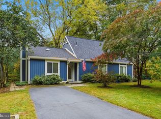 11309 Gatesborough Ln, Reston, VA 20191