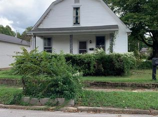 105 N John St, Bloomfield, IN 47424