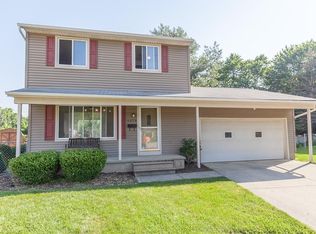 6479 Grayfriar Dr, Brookpark, OH