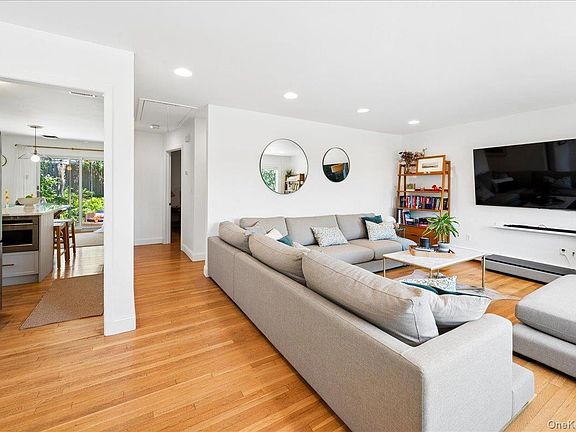 5th image of 12 Livingston Avenue