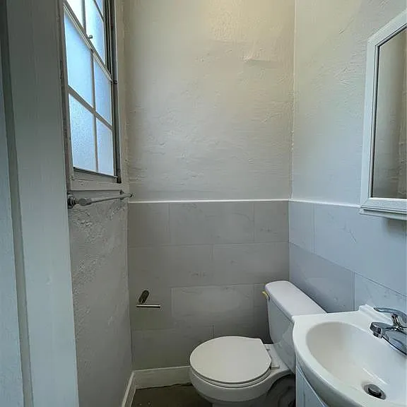 2305 W Texas Ave #5 — Photo 18