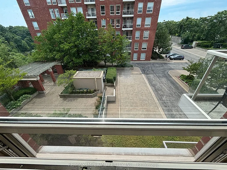 60 Old Mill Rd #405 — Photo 12