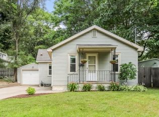 1511 Matilda St NE, Grand Rapids, MI 49503