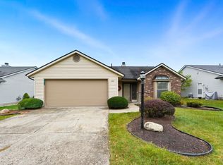 2928 Wood Knoll Ln, Fort Wayne, IN 46804