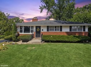 22W604 Arbor Ln, Glen Ellyn, IL 60137