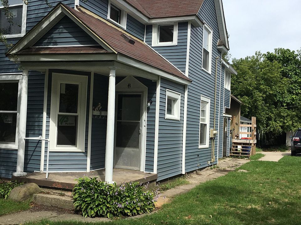 1st image of 41 Caledonia St NE #2