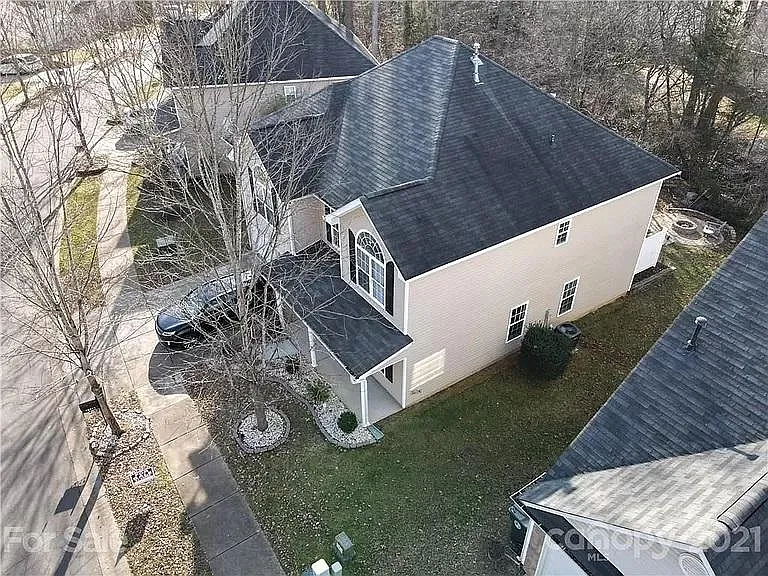 19015 Kanawha Dr — Photo 23