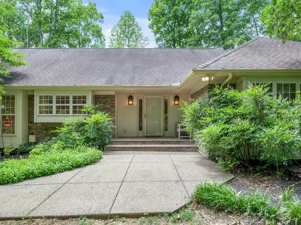 1004 Grey Fox Ln, Richmond, KY 40475