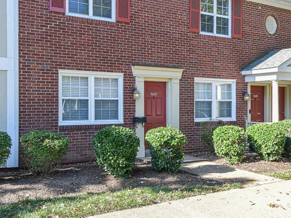 1507 E Swan Cir, Saint Louis, MO 63144