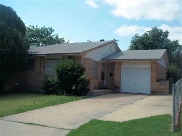 6424 NW Compass Dr, Lawton, OK 73505