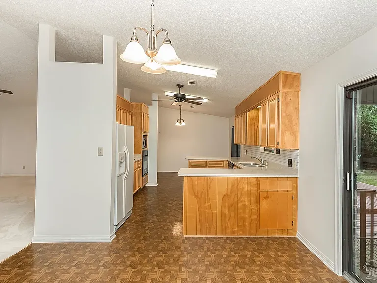2840 Creekwood Dr — Photo 10
