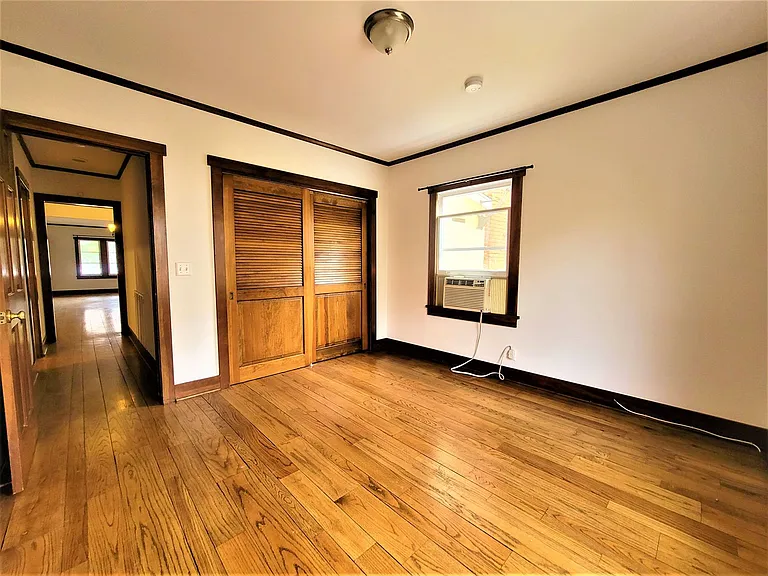 8918 Burton Way — Photo 11
