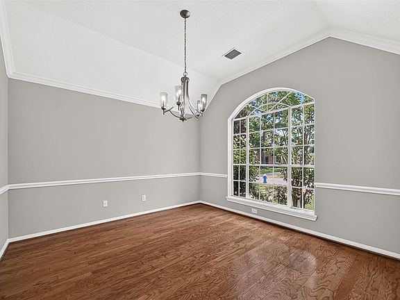 5th image of 12823 Lady Jane Ct