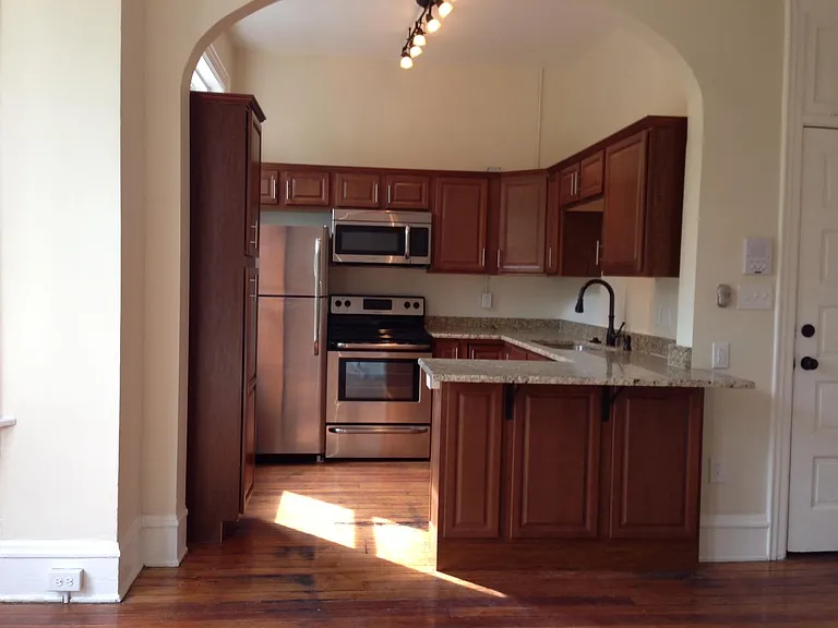 1648 W Grace St #3 — Photo 5