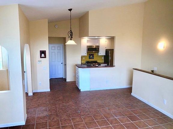 5th image of 4481 Mississippi St #1
