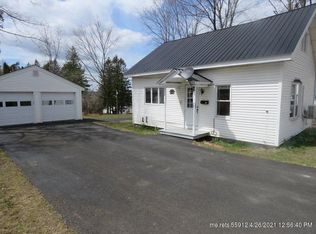 20 Hillside St, Presque Isle, ME 04769