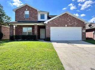 2211 Highland Crossing Dr, Conroe, TX 77304