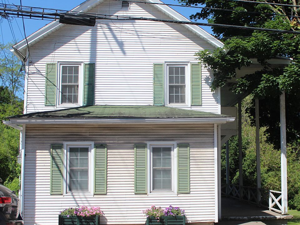 1st image of 105 College Ave