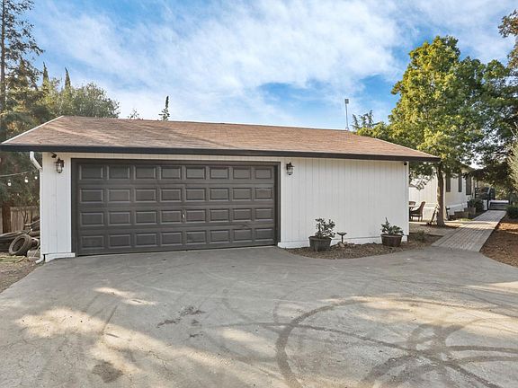 3rd image of 21219 Naglee Rd