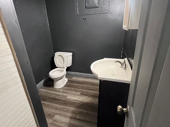 4th image of 3565 Alaska Ave APT 5