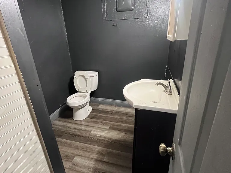 3565 Alaska Ave #5 — Photo 4