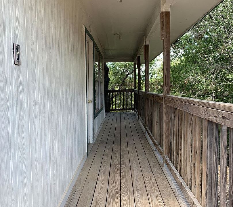 1st image of 163 Oakridge Trl