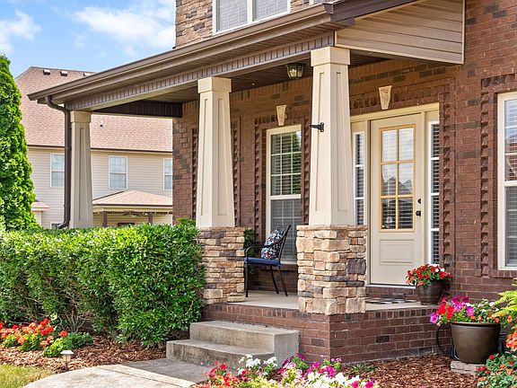 4th image of 408 Clover Meadows Ct