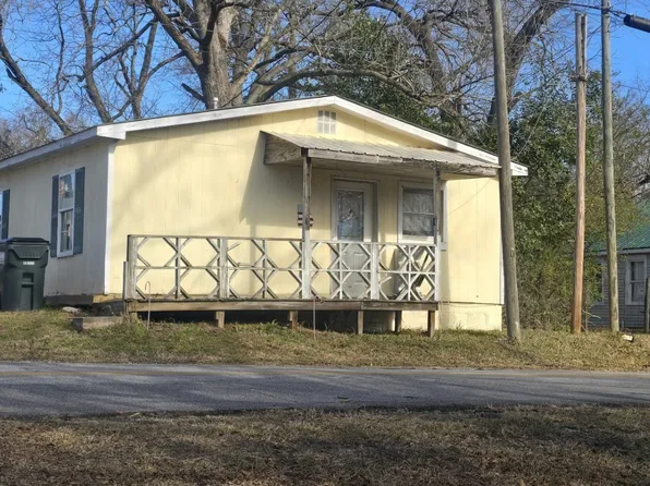 141 Moore St SE, Crawfordville, GA 30631