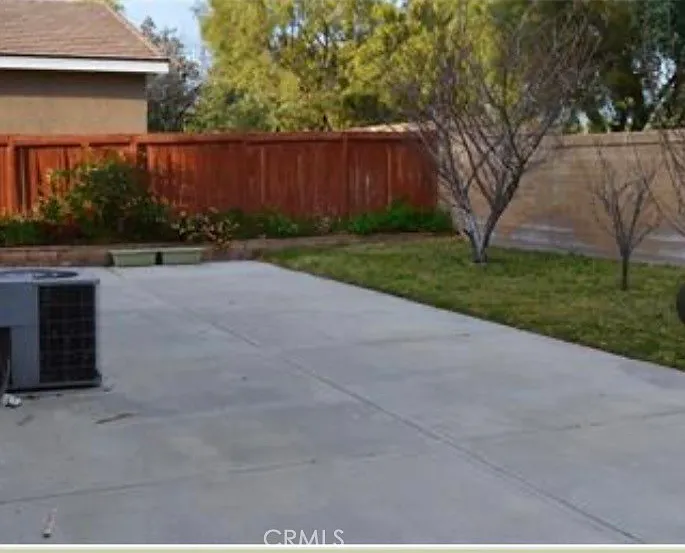 7841 Danbury Dr — Photo 28
