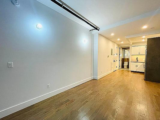 2nd image of 1361 Nostrand Ave #5F