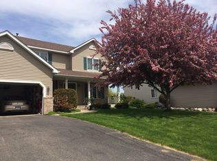 726 Spring Hill Cir, Woodbury, MN 55125