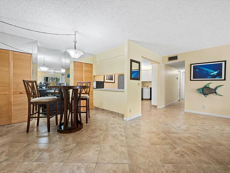 1014 Green Pine Blvd #H1 — Photo 7