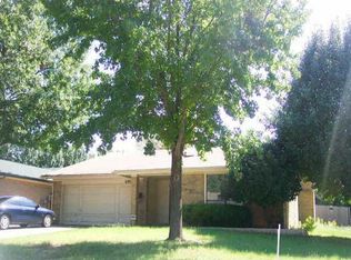 6912 N Cricket Canyon Rd, Oklahoma City, OK 73162