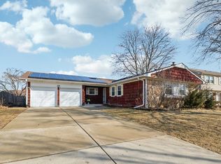 39 Timber Hill Rd, Buffalo Grove, IL 60089