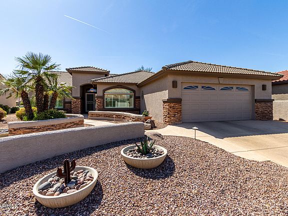 2nd image of 10039 E EMERALD Drive