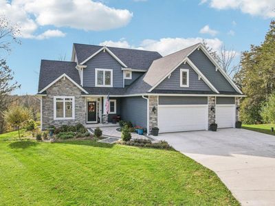 S95W22835 Bywater LANE, Big Bend, WI, 53103