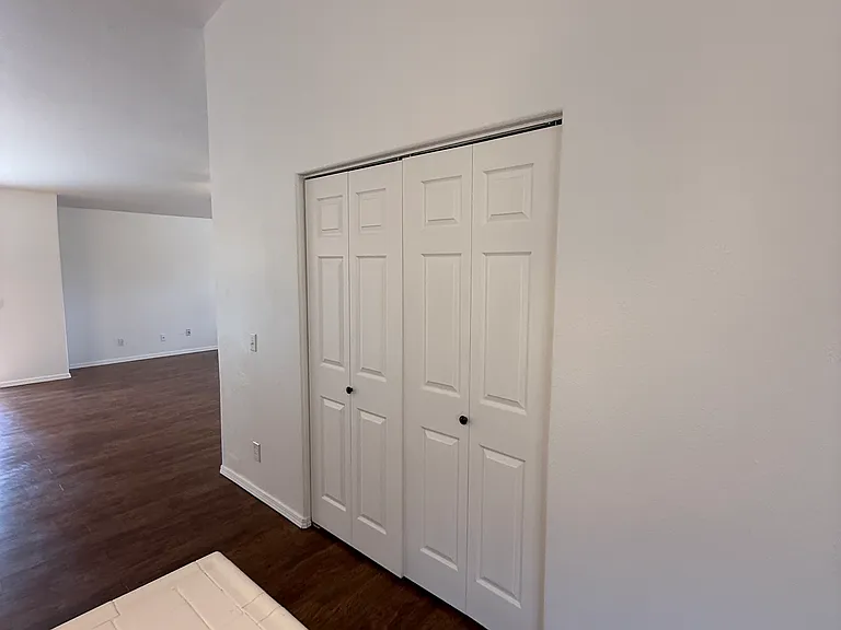 521 SW Forest Grove Dr — Photo 9
