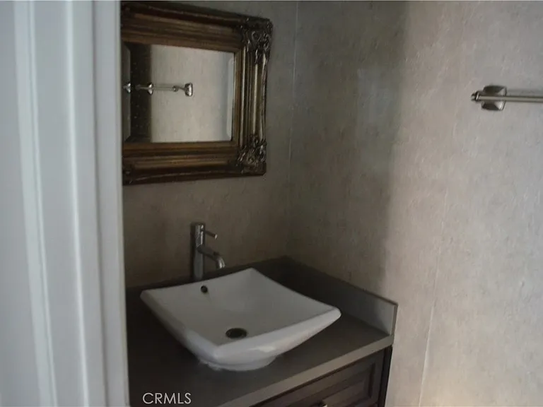 7480 Addison Rd — Photo 17