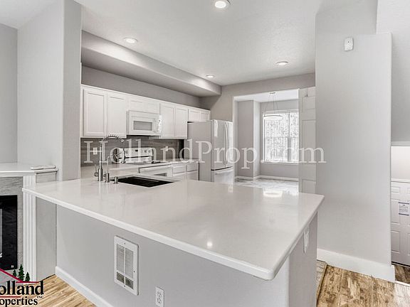 3rd image of 123 NE 75th Ave